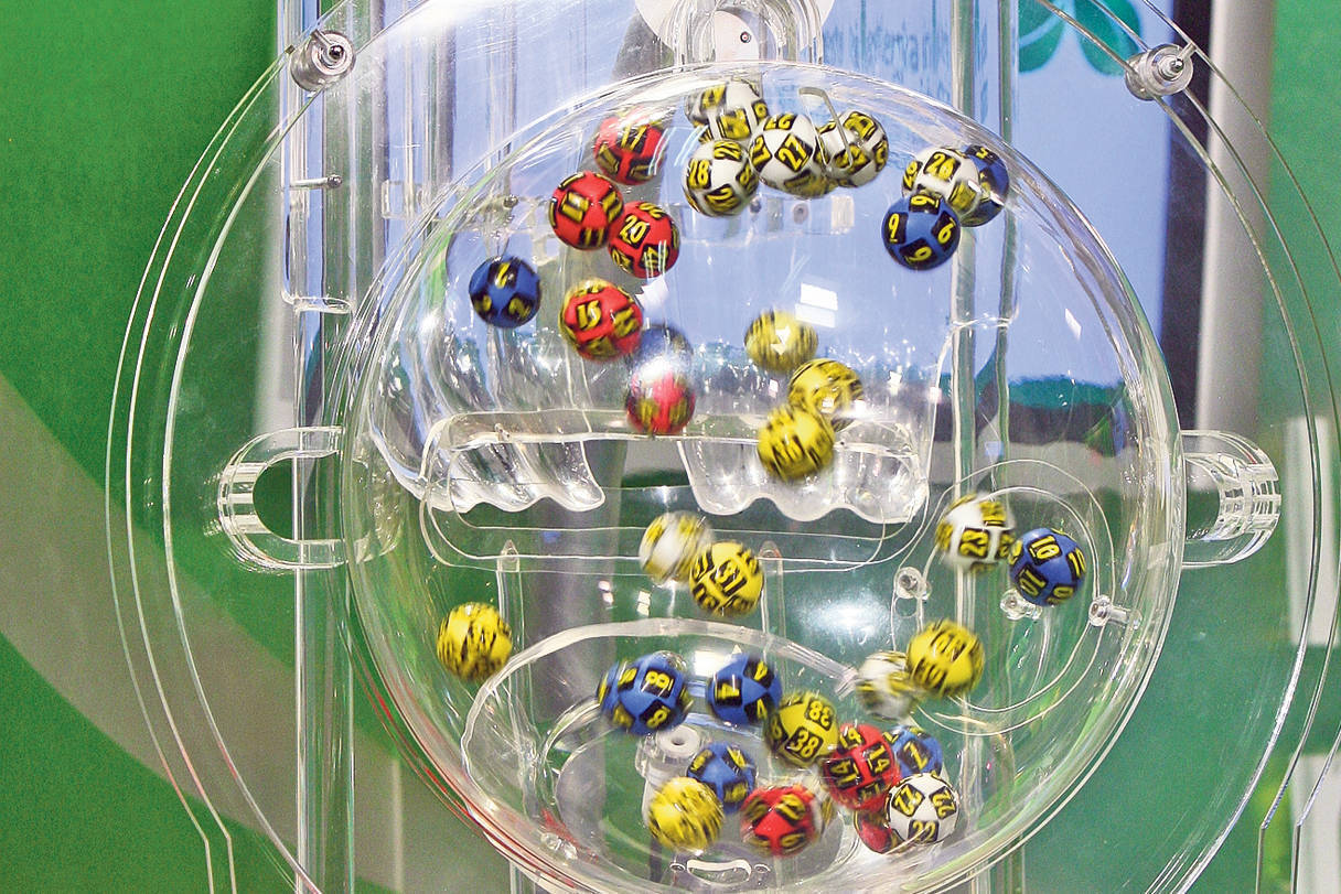 Tragerile LOTO 6/49 de duminică, 5 martie 2023. Report la Loto 6/49 la categoria I de peste 4,45 milioane de euro