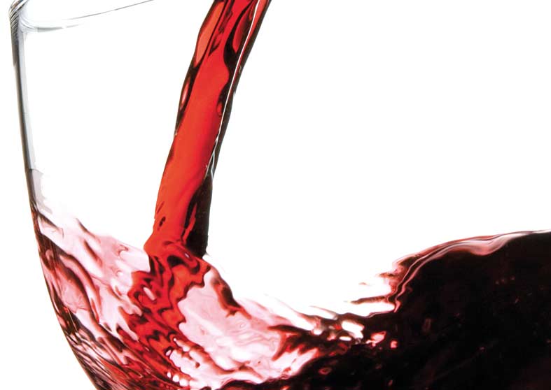 STUDIU: Consumul de vin roșu ar putea reduce șansele de infectare cu coronavirus