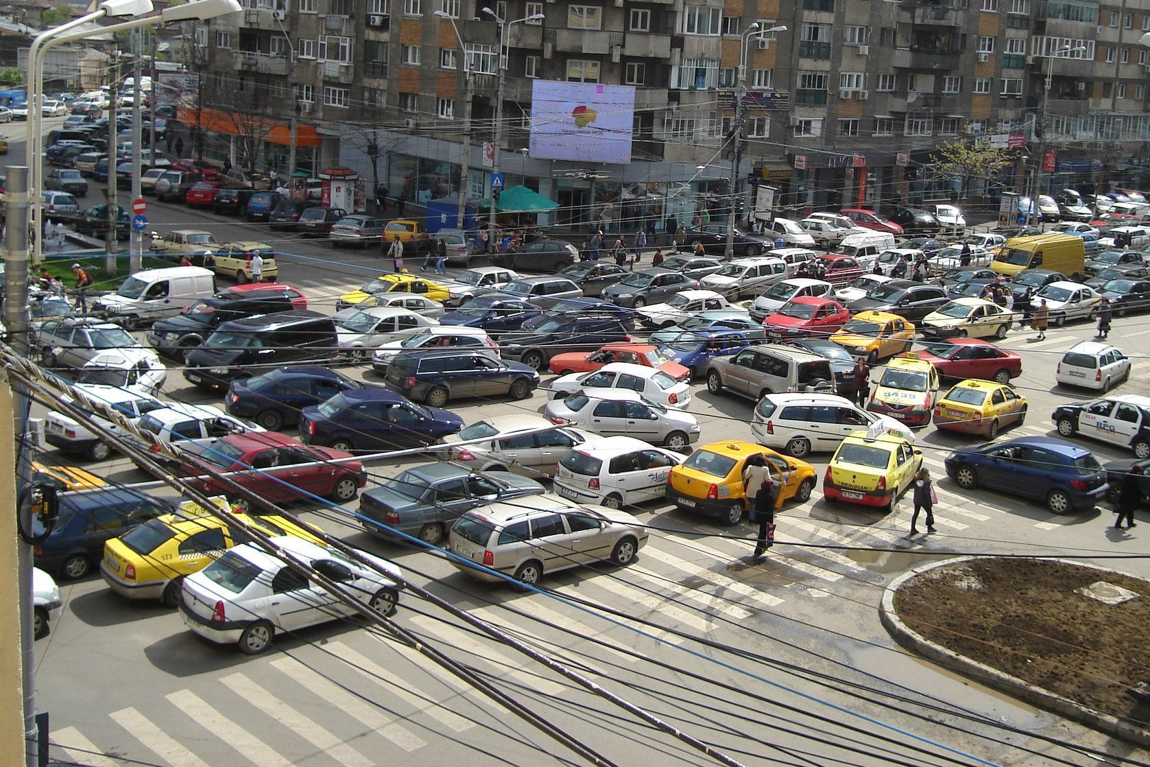 Orașul din Occident în care POLUAREA a scăzut cu 90% după ce autoritățile au interzis mașinile pentru o zi. „E altceva”