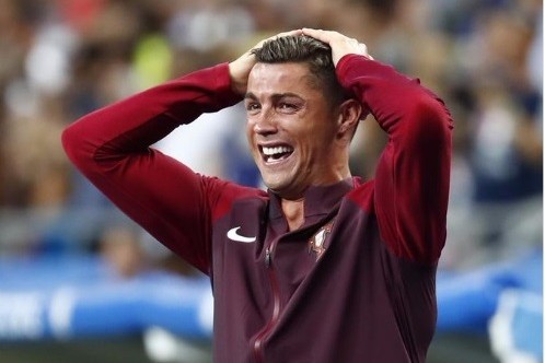 Al-Nassr din Arabia Saudită pare că l-a convins pe Cristiano Ronaldo: salariul anual de 75 de milioane de dolari! Ce record a doborât portughezul