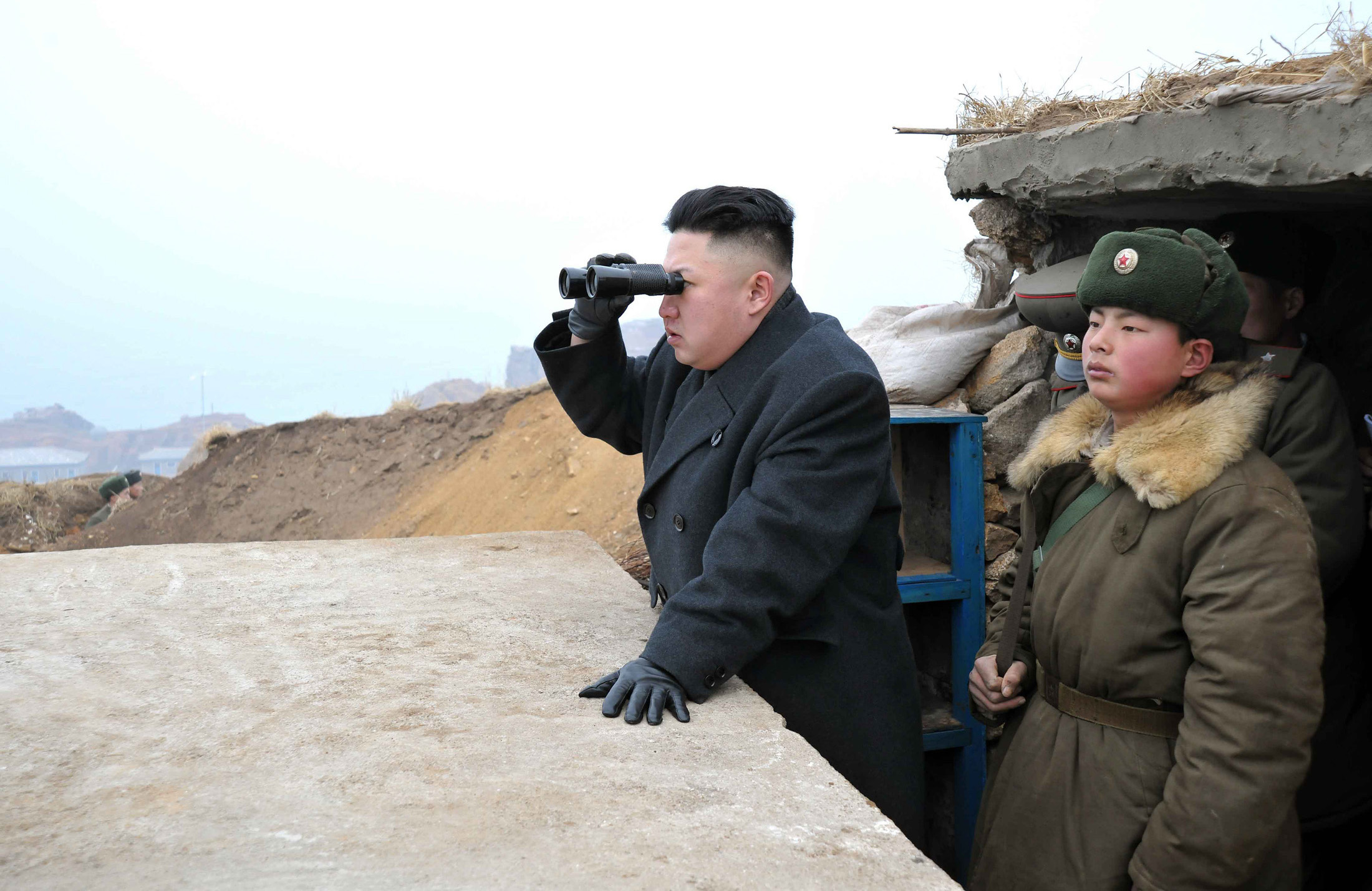Kim Jong-un declară război blugilor mulați și tunsorii „mullett”. Liderul de la Phenian, iritat de „decadența occidentală”