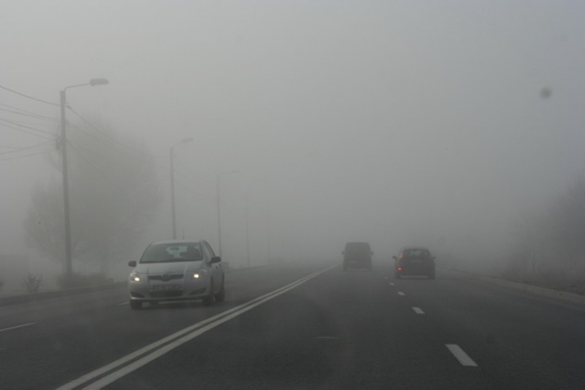 Cod galben de ceaţă în şase judeţe. Circulaţie îngreunată pe A2 și pe drumuri din județele Brăila, Călăraşi, Ialomiţa şi Tulcea