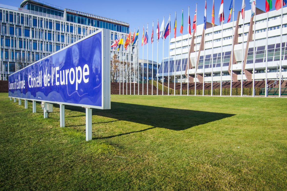 Raport GRECO: Transparenţa procesului parlamentar, per ansamblu, trebuie îmbunătăţită  în România. Ce spun oficialii Consiliului Europei despre Secţia specială şi Legile Justiţiei