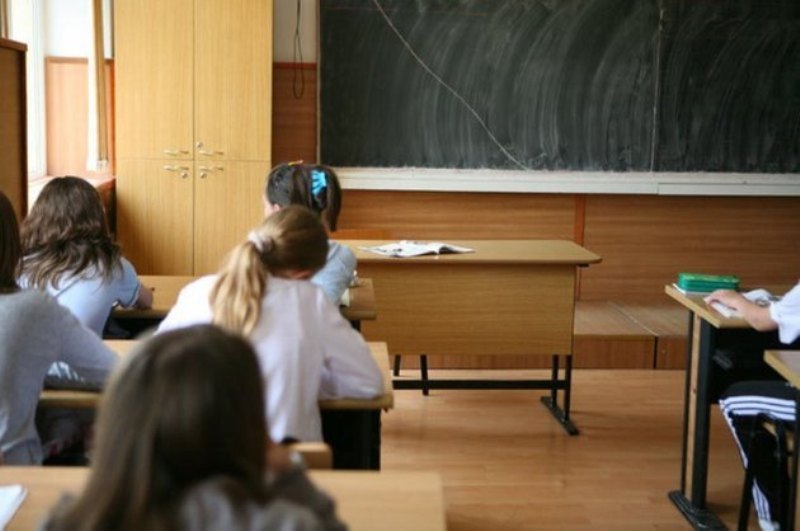 Reacția halucinantă a unei mame atunci când i s-a spus că fiica sa consumă DROGURI la școală: ”Aveţi ceva cu copilul meu, aveţi vreo dovadă?”