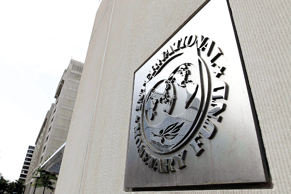 FMI: Creșterea economică a României, REVIZUITĂ sensibil, de la 3,8 la 2,8%. Inflația poate frâna peste așteptări