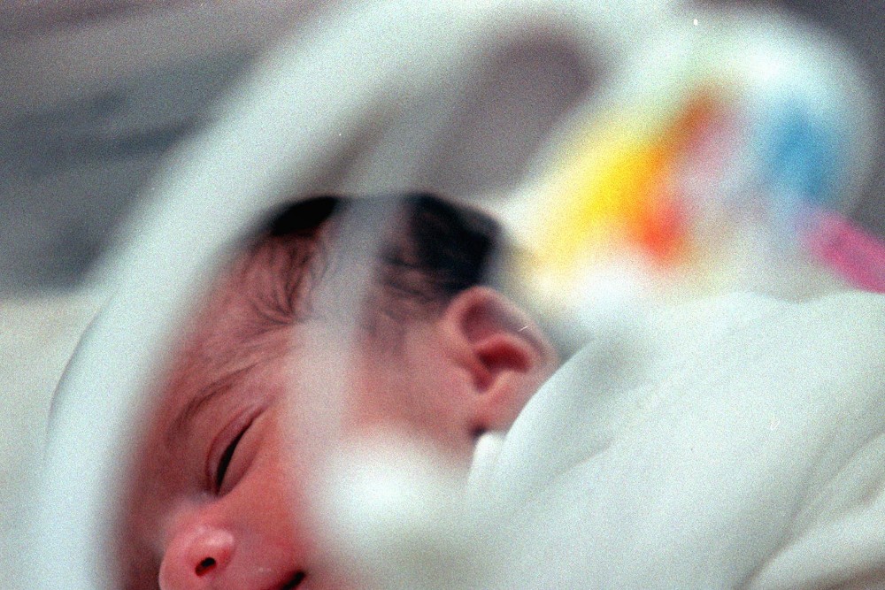Minune la Constanța. Un bebeluș de numai 500 de grame s-a născut marți la Spitalul Hârșova: „Omulețul acela mișca și respira singur, fără să aibă nevoie de ajutor”