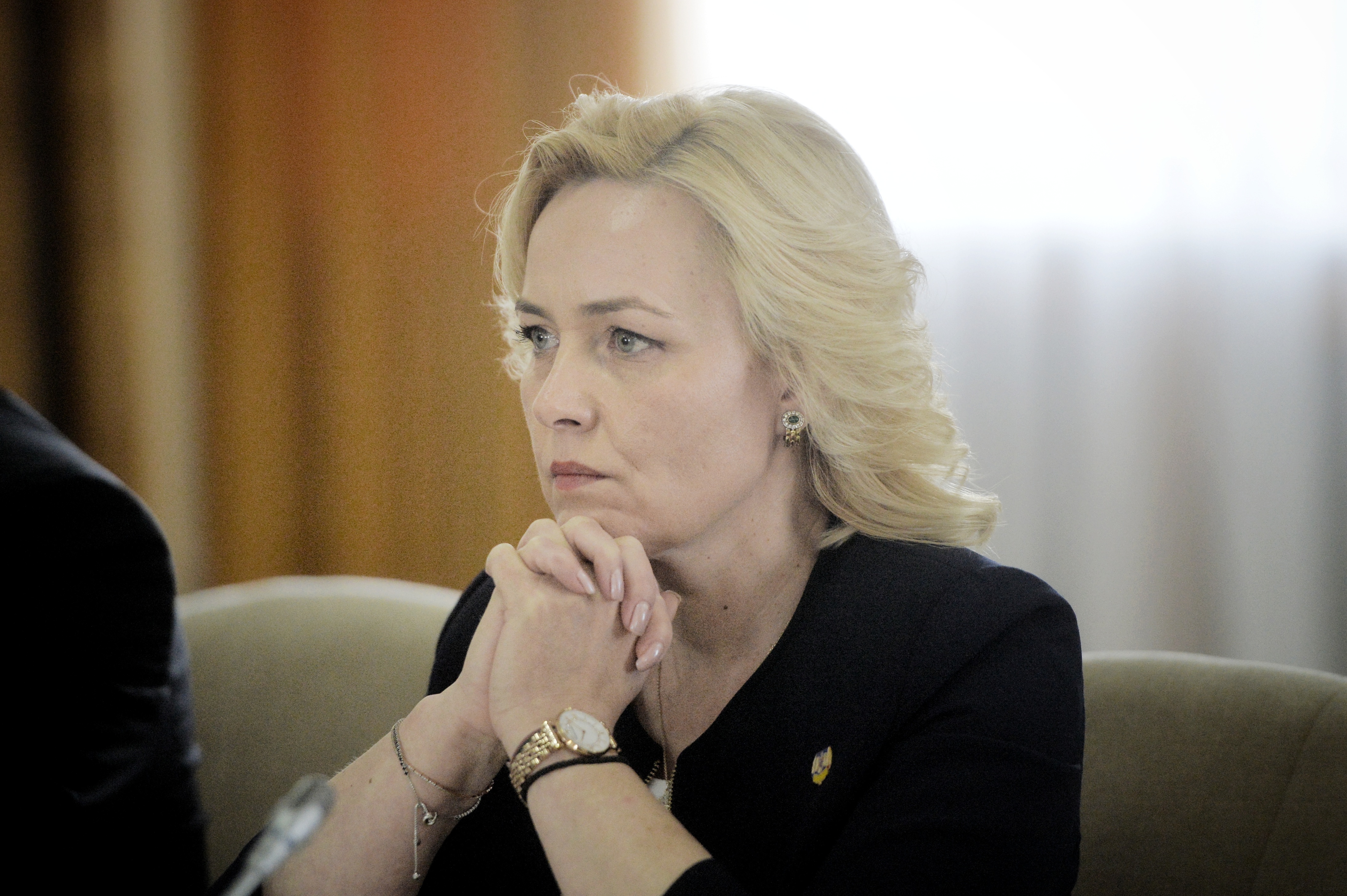 Fostul ministru de Interne Carmen Dan este audiată ca martor în dosarul fișelor medicale FALSE pentru permise de conducere