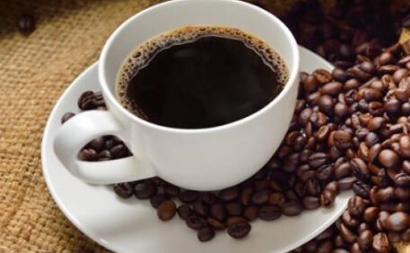 La ce ajută CAFEAUA și ce cantitate ar trebui să consumi pentru o inimă sănătoasă