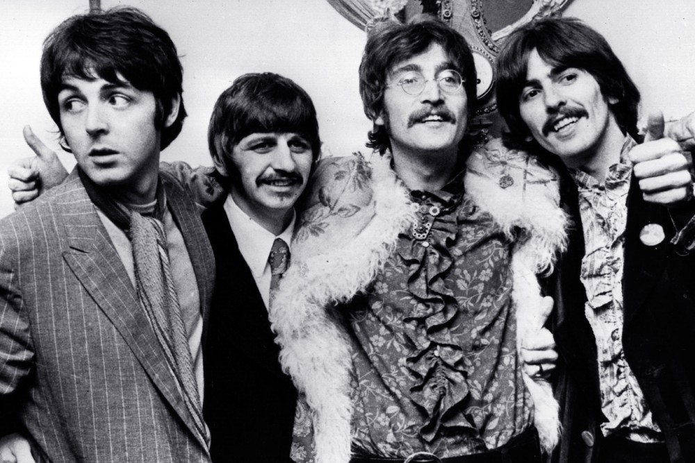 Legendara trupă THE BEATLES, nominalizată la Premiile Grammy cu ajutorul IA