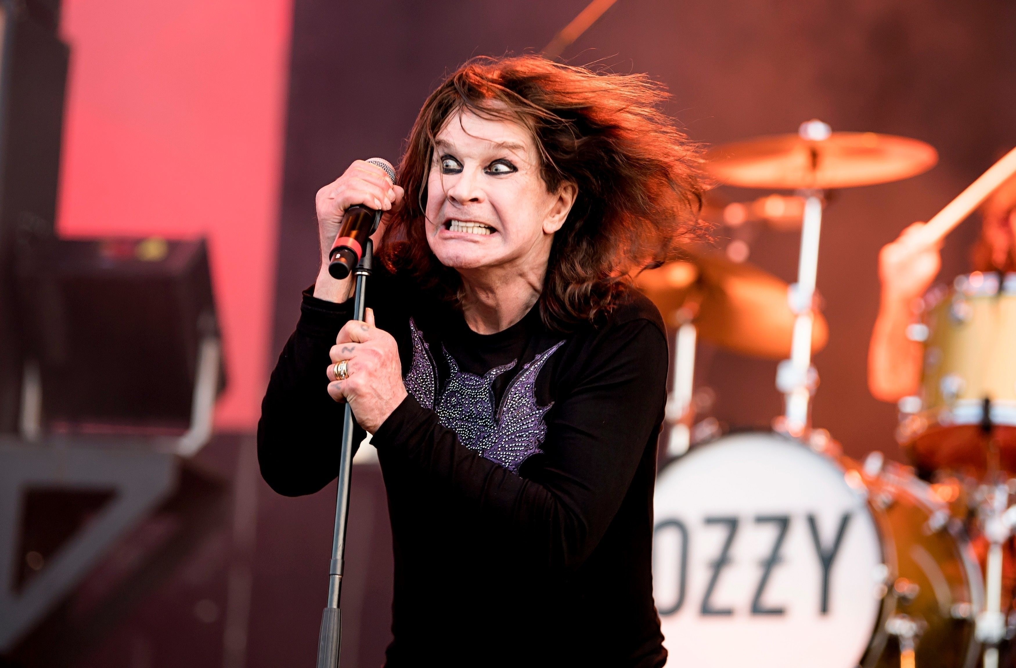 Ozzy Osbourne anunţă că nu va mai merge în turnee, după ce a anulat toate concertele din Europa