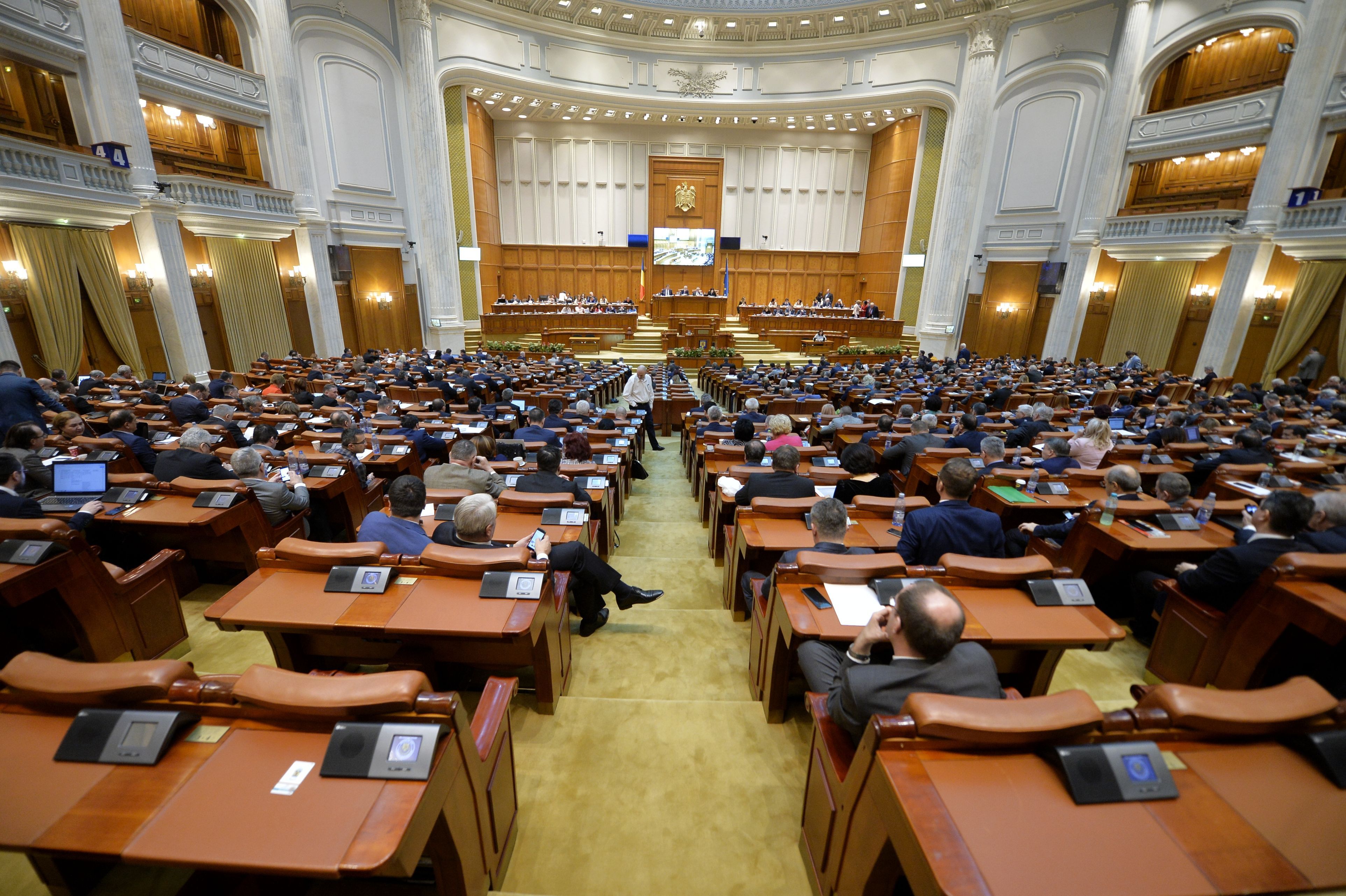 Legislație fiscală: Peste 200 de articole din Codul Fiscal au fost modificate. Care sunt cele mai importante?