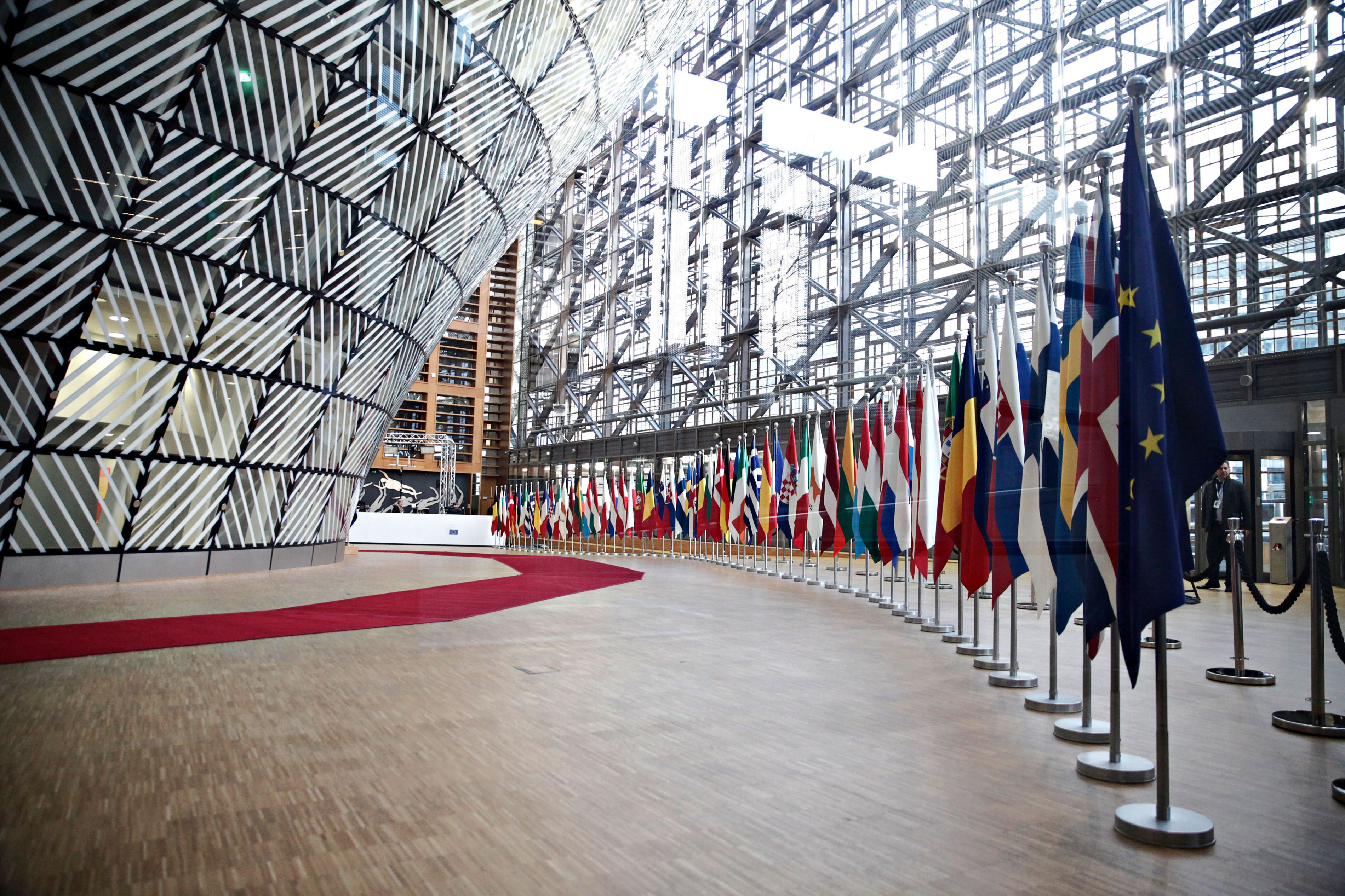 Listele de la EUROPARLAMENTARE 2024 / Candidați, jocuri de culise și șanse reale de a prinde trenul la Bruxelles