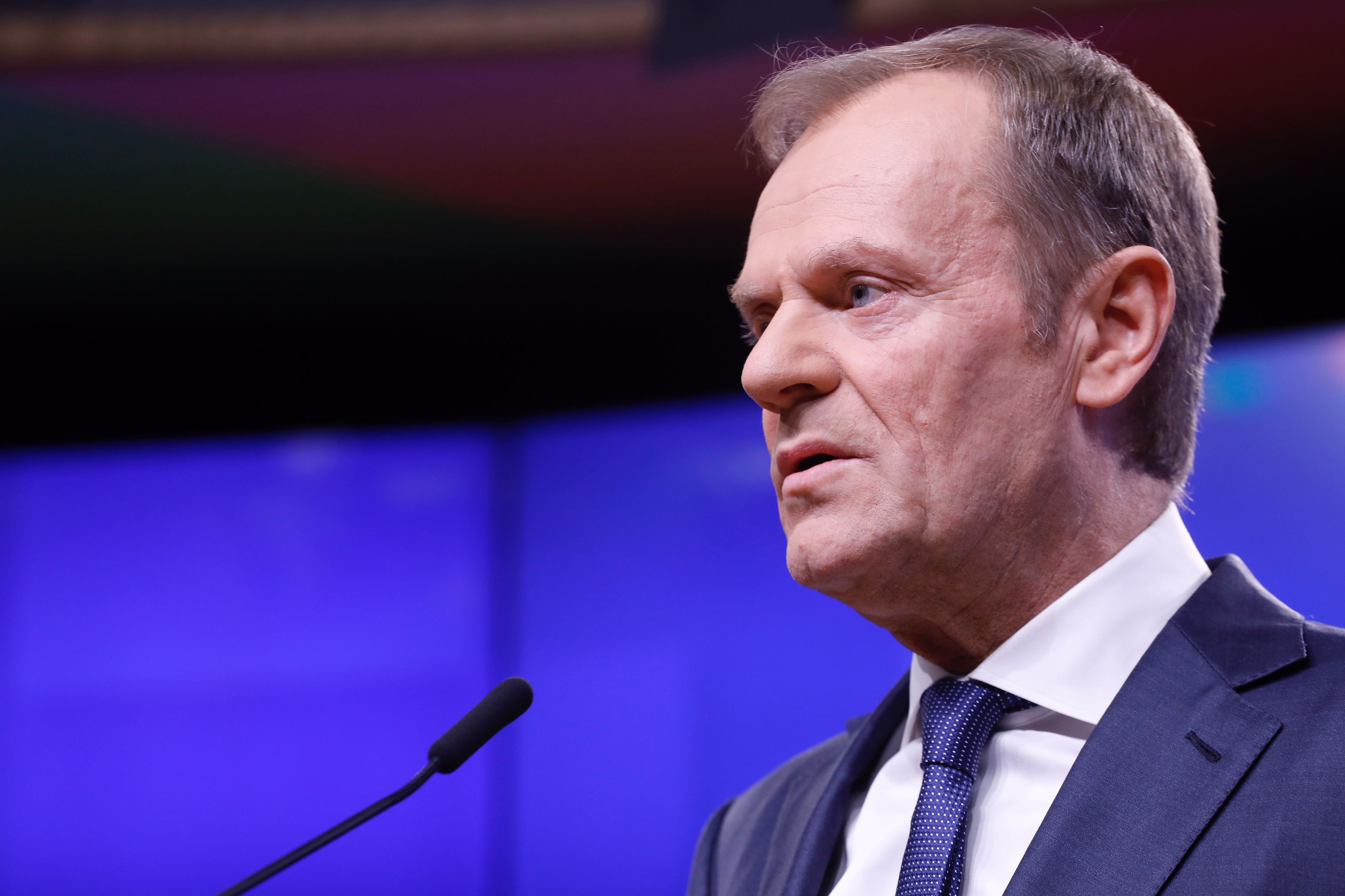 Donald Tusk: Ce se întâmplă cu imigranții la granița cu Belarus este o operațiune PARAMILITARĂ de proporții