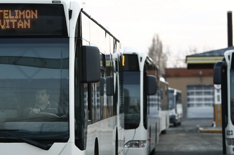 8 ȘTIRI DE LA ORA 8. Transportul public din Capitală, paralizat. Grevă spontană la STB