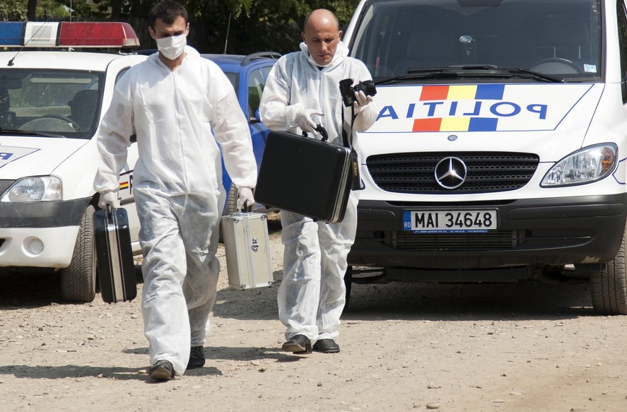 Nașul din Buzău care și-a îngropat finul TRANȘAT în bătătură a fost prins