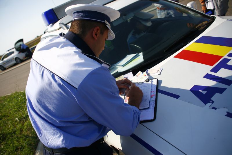 O nouă postare virală pe contul Facebook MAI: „Permisul dumneavoastră îl va aduce Iepurașul!”