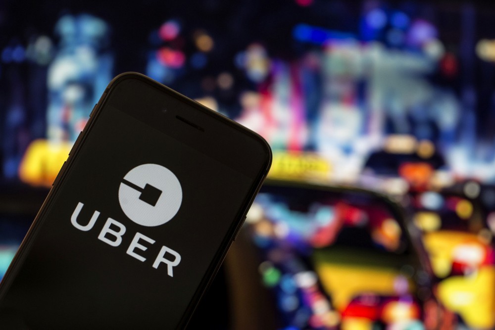 UBER a primit o amendă record pentru că nu respectă regulamentul GDPR. Compania a transmis la baza de date din SUA informații cu caracter personal