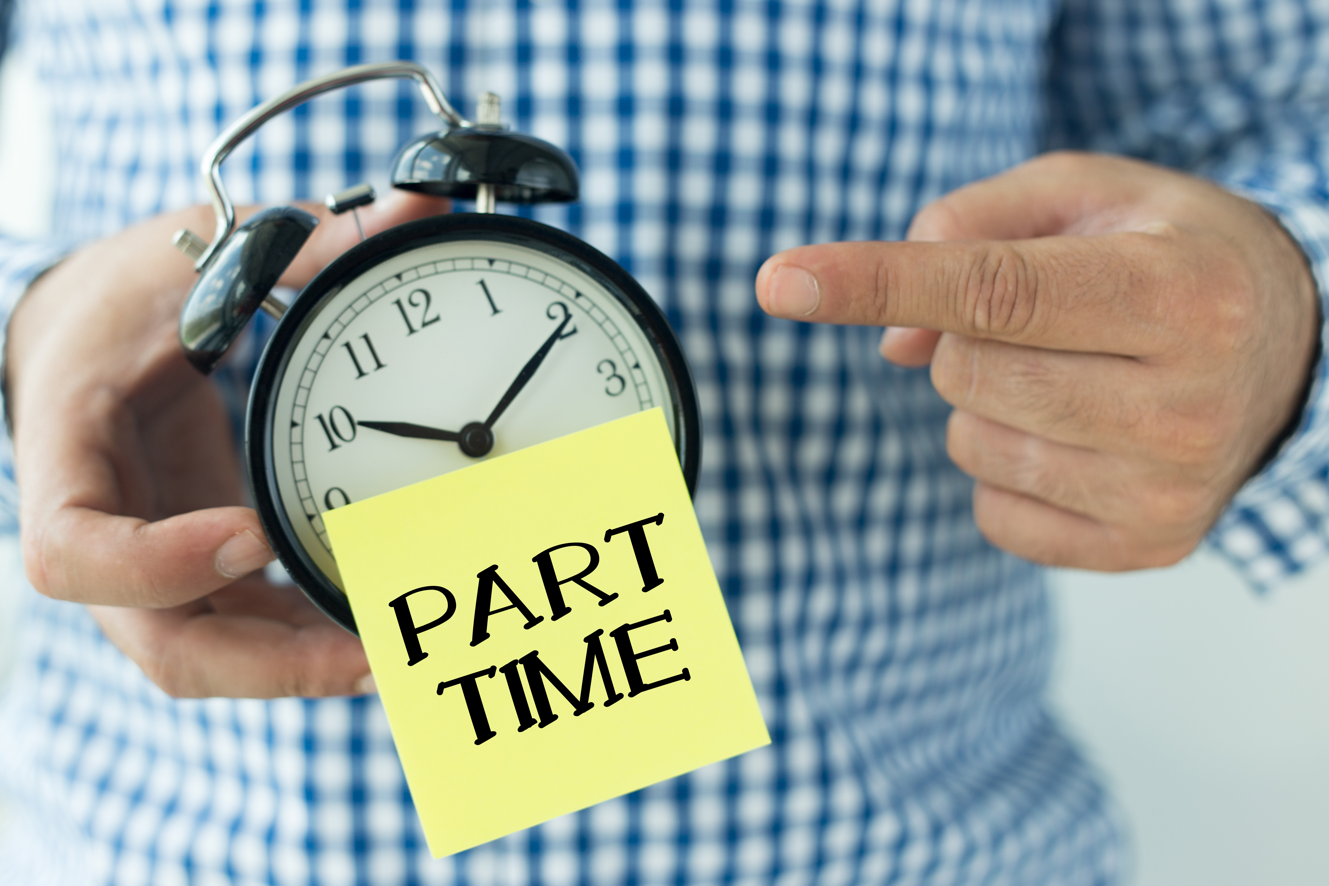 EXCLUSIV. Supraimpozitarea contractelor part-time, mai mulți bani la buget sau mai multă muncă la negru? Consultant fiscal: „Știți vorba, hoțului, de hoți îi este frică? Legislația fiscală dă bomboane copiilor obraznici. Modul în care se pune problema mi se pare neconstituțional”