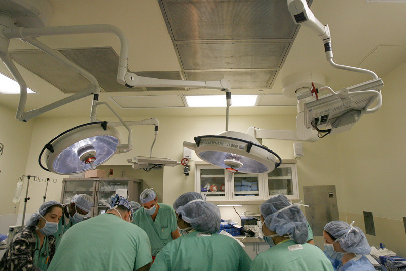 Ireal prin ce a trecut o româncă, după ce a fost DIAGNOSTICATĂ greșit de medici: „Mi-au scos 2,5 kilograme de puroi din abdomen. Cheltuielile sunt de 12.000 euro”