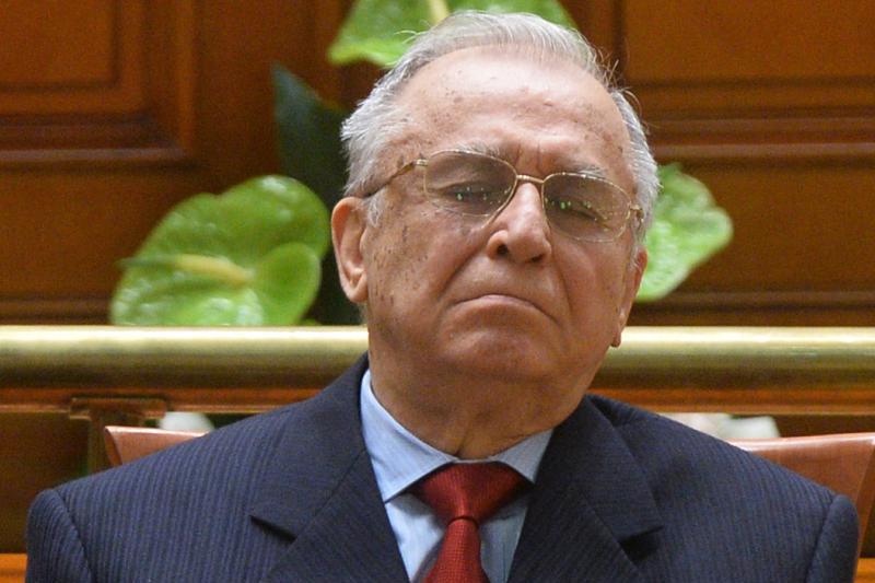 Imagine RARĂ cu Ion Iliescu și Nicolae Ceaușescu! Cum au fost surprinși în anul 1957