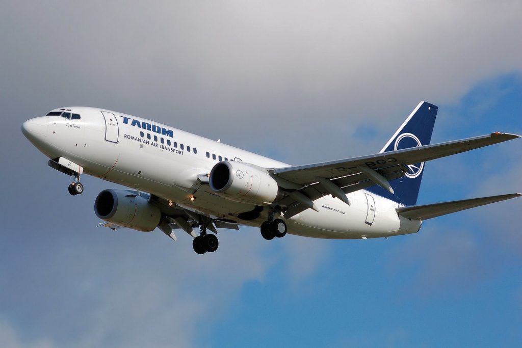 O sută de români sunt blocaţi pe aeroportul din Amman după anularea unor zboruri. Precizările MAE și TAROM