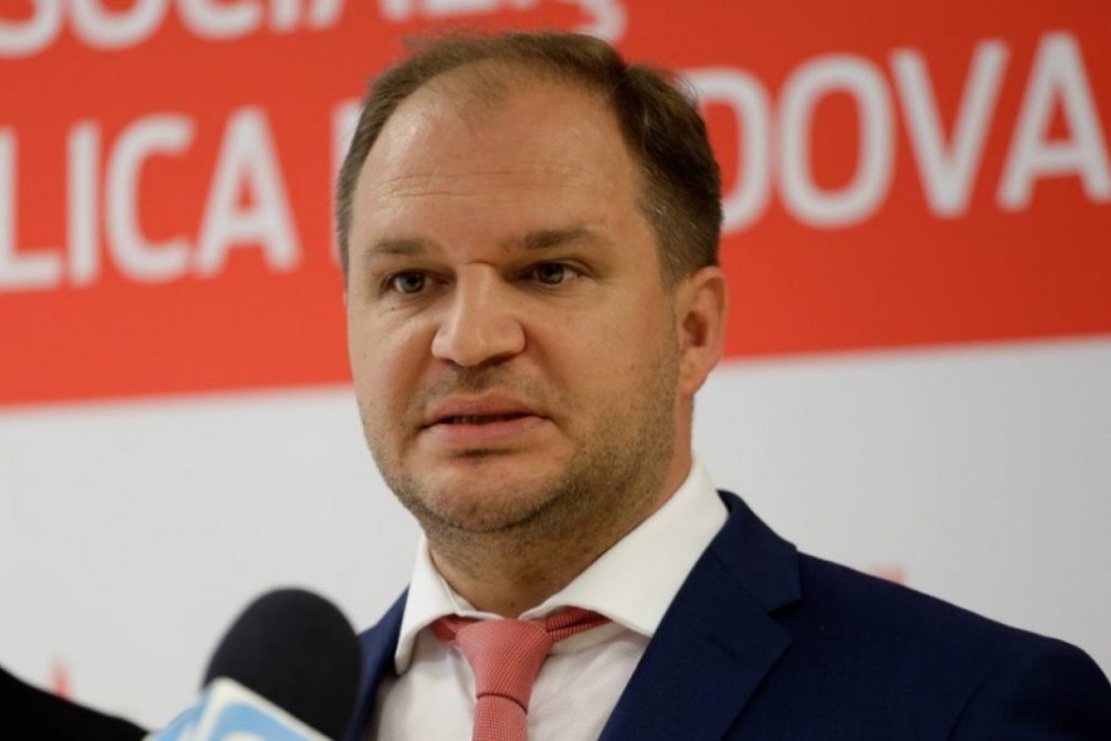 Ciprian Ciucu a declarat că a aflat de la primarul Chişinăului de nominalizarea lui Veştea ca premier. Ion Ceban îl contrazice