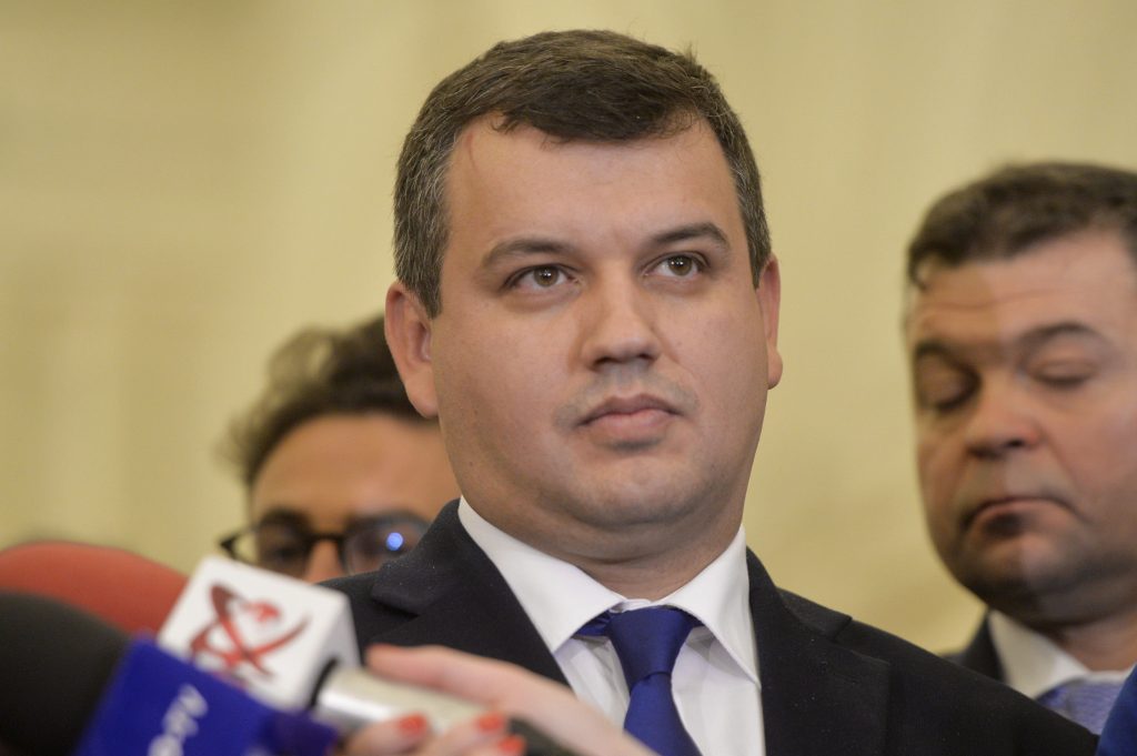Eugen Tomac: „Prin modificările Codului Fiscal, Guvernul va grăbi intrarea României în recesiune. Omul gras se aşază în spatele omului slab”
