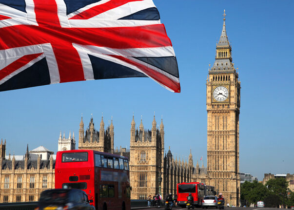 Tinerii sub 30 de ani ar putea merge în Marea Britanie fără permis de ședere, la fel ca înainte de BREXIT. Cât timp vor putea rămâne în Regatul Unit