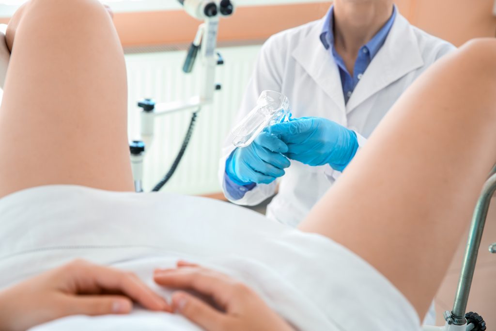 Medic ginecolog de la Filantropia, trimis în JUDECATĂ după ce a perforat tranșa uterină a unei paciente, în timpul unui avort