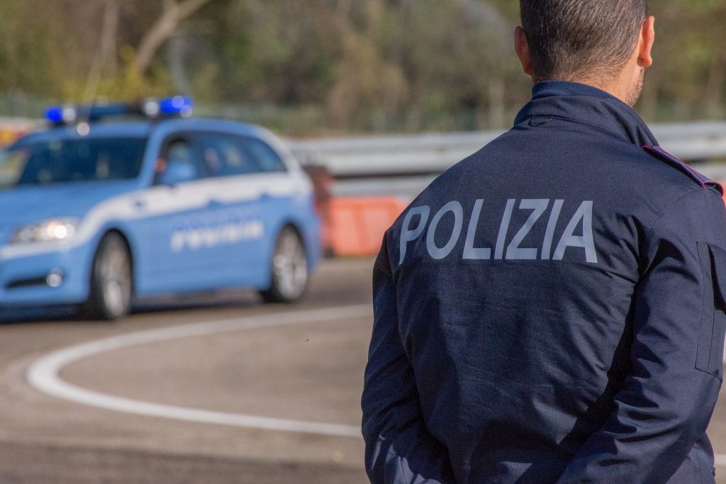Atac armat într-un oraș din sudul Germaniei: Trei persoane au MURIT și alte două au fost rănite