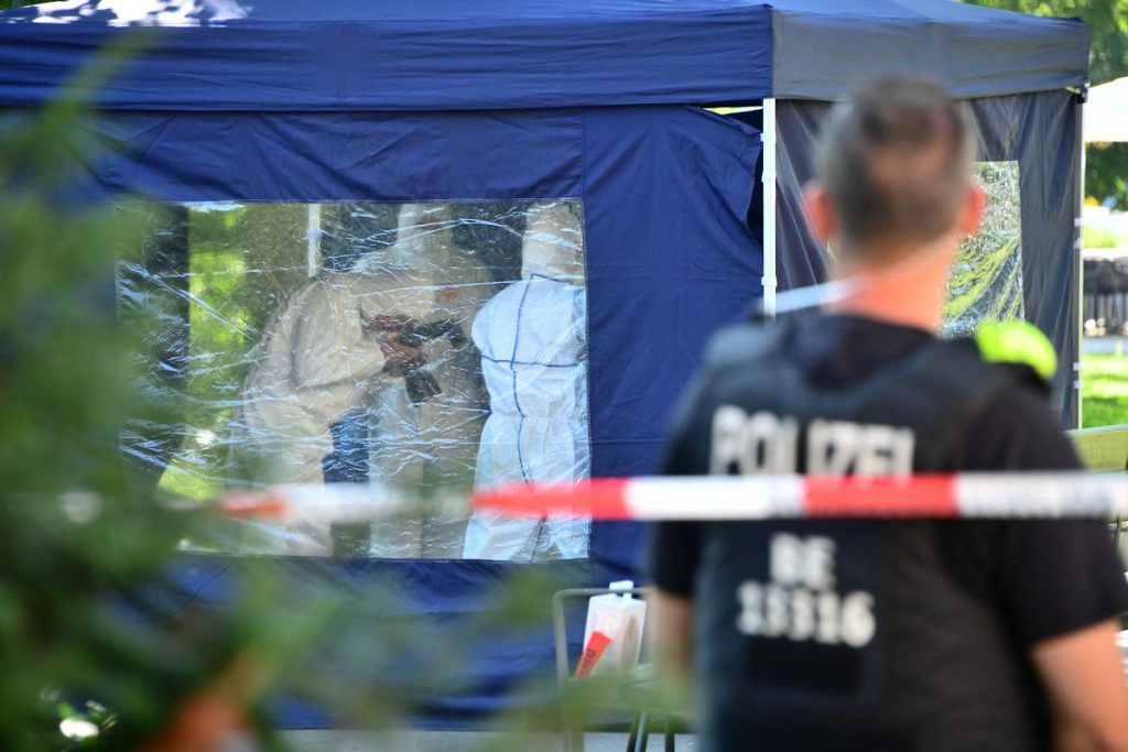 Poliția germană a arestat patru persoane care plănuiau să îl răpească pe ministrul sănătății și să „răstoarne sistemul democratic din Germania”