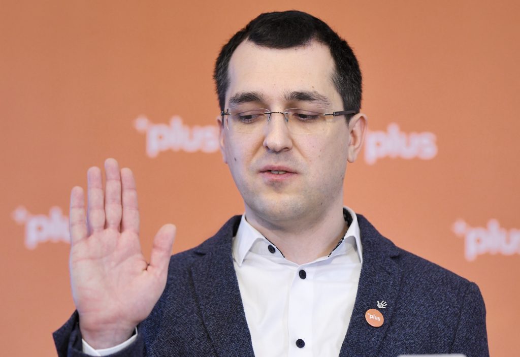 SURSE: „Concurs” pentru o funcție vitală din Ministerul Sănătății. Favorita este o fostă farmacistă din Târgu Mureș, apropiată de echipa Voiculescu