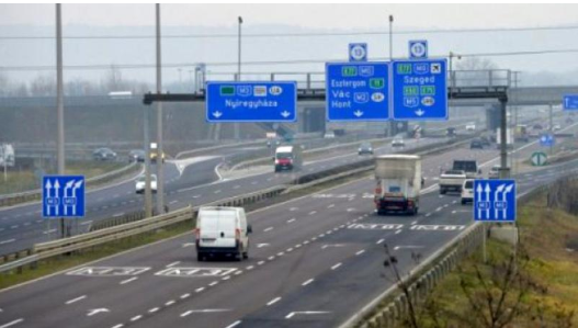 Un turist român a MURIT după ce a fost călcat de o mașină pe o autostradă din Ungaria. Timp de 20 de minute, zeci de autoturisme au trecut peste el