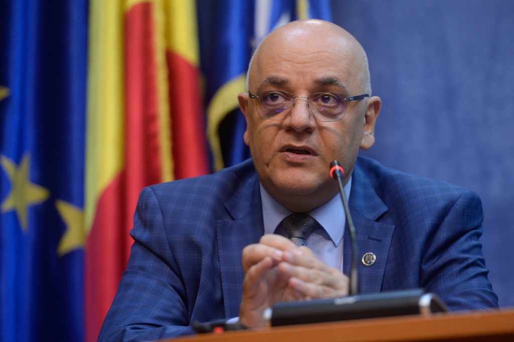 8 ȘTIRI DE LA ORA 8. Raed Arafat a făcut bilanțul anului 2020: „Ne-a arătat cât de uniți ar trebui să fim și cât de greu este să luptăm dezbinați”