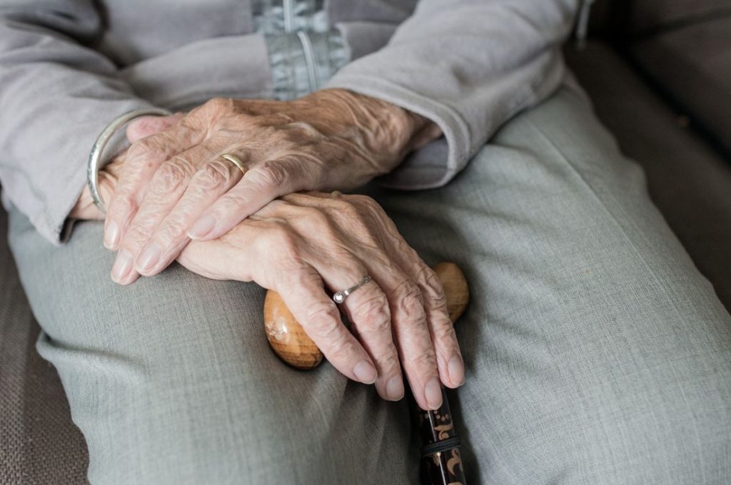 Populația României scade și îmbătrânește accentuat. Câți români aveau domiciliul în țară la începutul anului