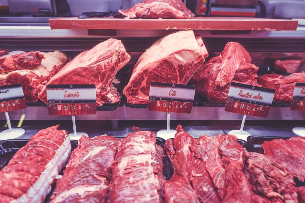 O bacterie potențial mortală a fost descoperită în carnea de porc din supermarketurile britanice