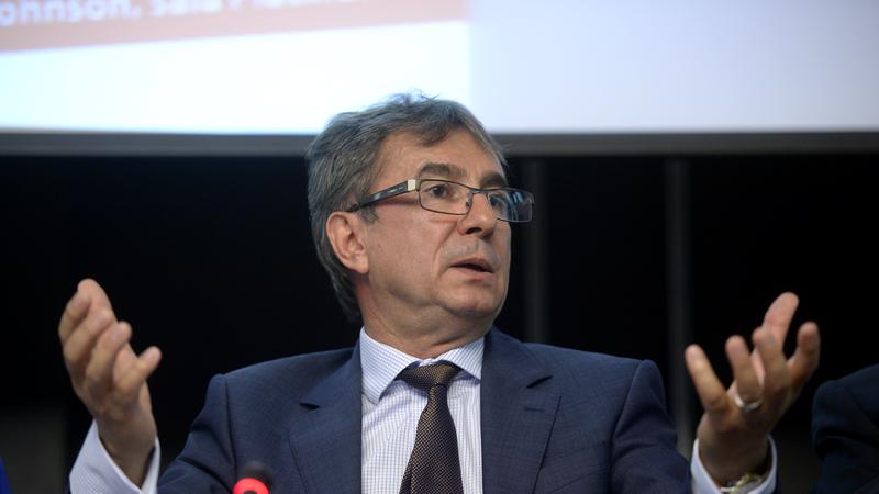 Medicul Dorel Săndesc: Suntem deja în valul al treilea! Secţiile ATI nu au primit anul acesta niciun leu / COVID, ca ruleta rusească