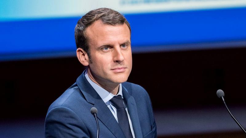 Macron a discutat la telefon cu președintele Zelenski și cu Putin despre criza din Ucraina