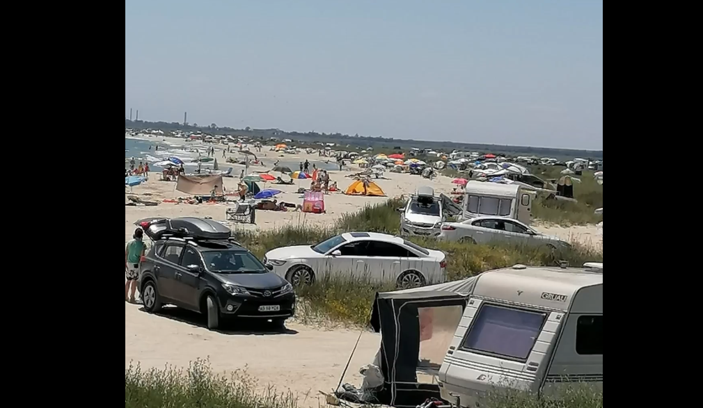 Operatorii economici au început să depună cereri pentru activități comerciale lângă plajele sălbatice din Rezervația Deltei Dunării. Ce suprafață maximă pot ocupa
