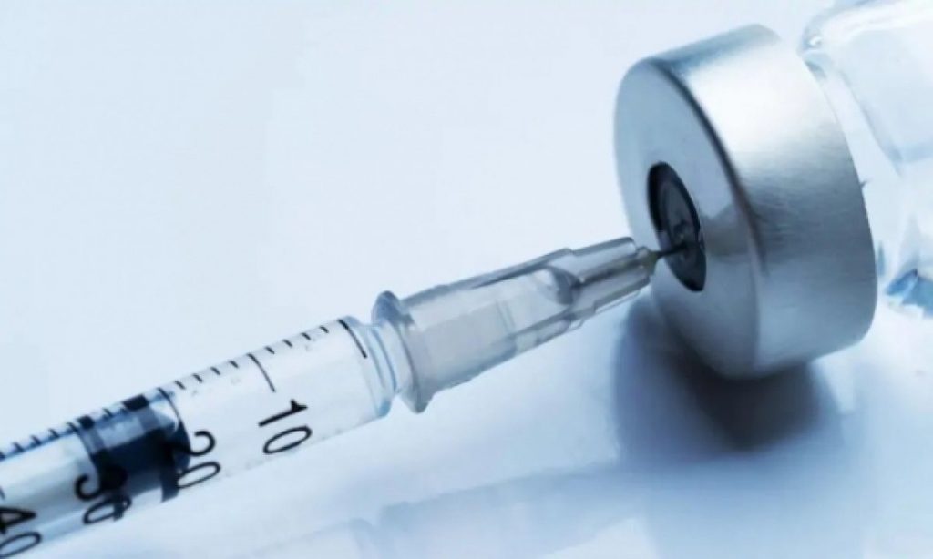 Mutare pe piața vaccinurilor anti-COVID. AstraZeneca și-a vândut participația la Moderna cu peste un miliard de dolari
