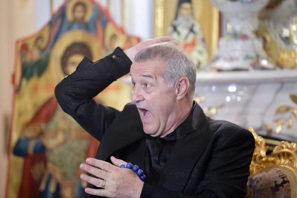 Gigi Becali a rămas fără permisul auto, după ce a condus cu peste 100 km/oră în localitate