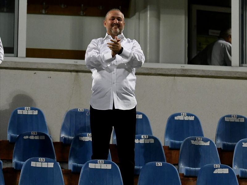 CFR Cluj izgubil proti Universitatei Craiova, Dan Petrescu kritičen do sojenja in vodstva kluba