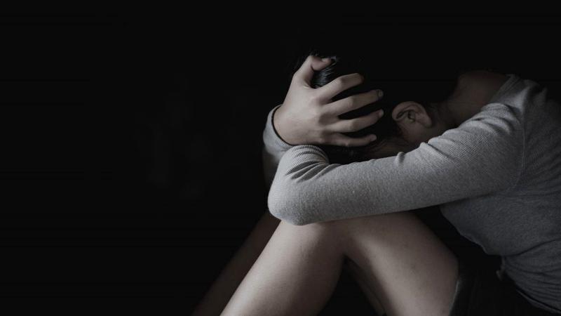 Fată de 13 ani, din GORJ, însărcinată cu fostul preot al satului. Cum s-a întâmplat totul