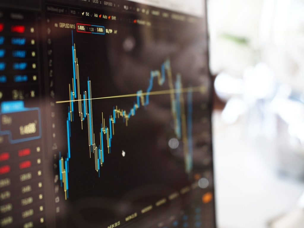 ASF avertizează cu privire la investițiile pe burse și pe Forex: Fluctuațiile pot fi influențate de contextul politic și social global
