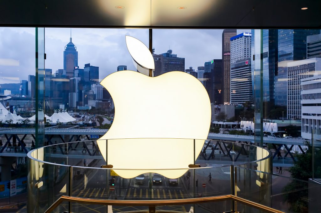 Lovitura pregătită de Apple: acord cu OpenAI pentru a pune ChatGPT pe iPhone!