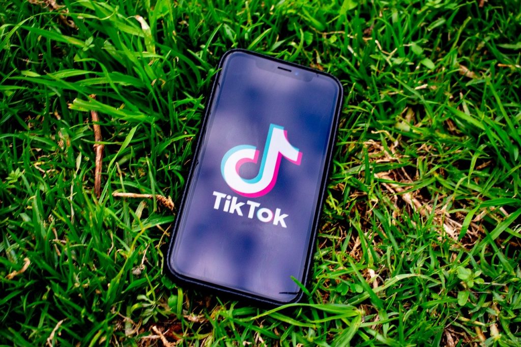 Fetiță de 12 ani din Argentina, ucisă de provocarea „blackout challenge”, care a devenit virală pe TikTok
