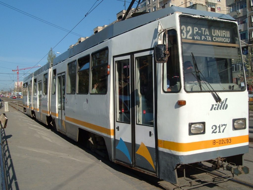 Liniile 32 și 23, blocate de o defecțiune a unui tramvai