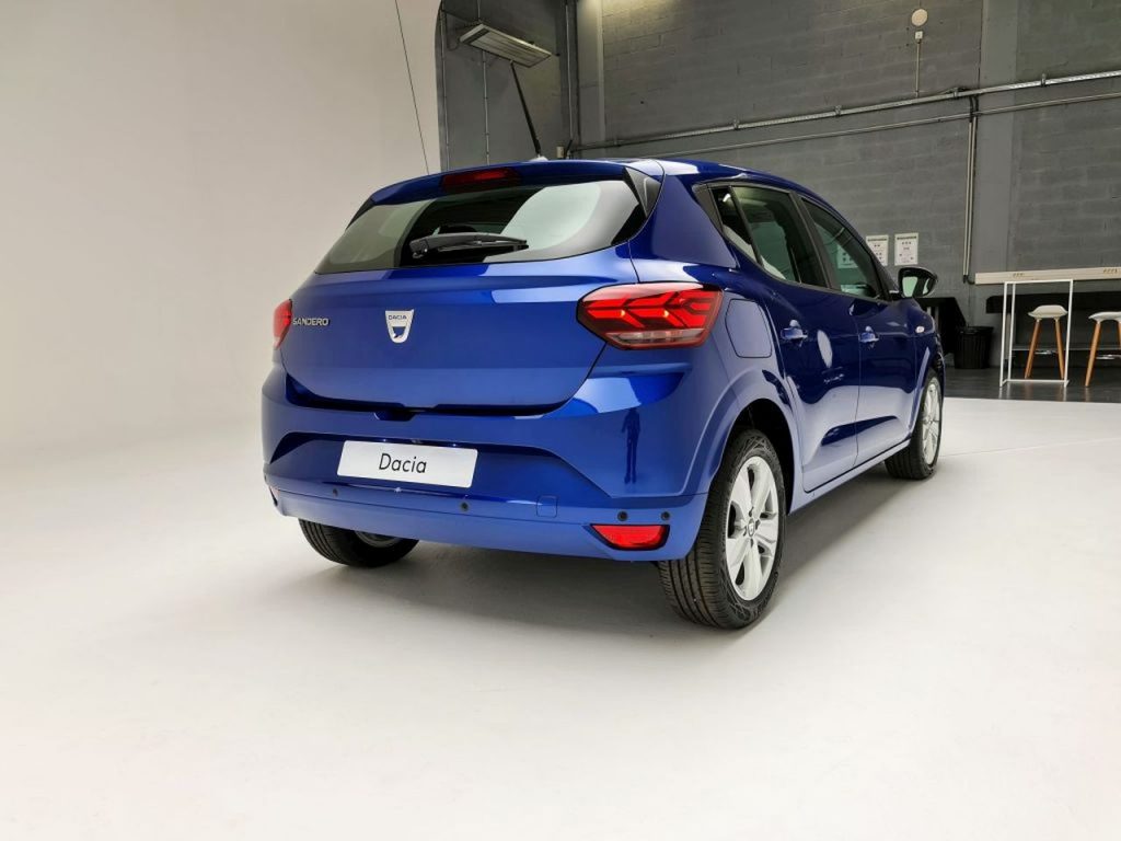 Dacia, afectată de lipsa componentelor electrice. Producția va fi oprită două zile, în 5 și 8 martie