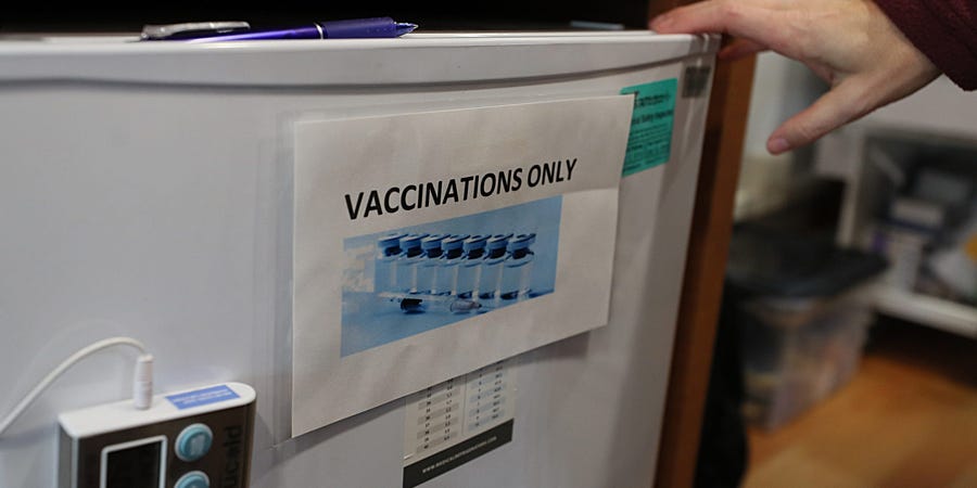 3 miliarde de oameni ar putea lupta pentru a obține un vaccin COVID-19, deoarece nu există suficiente frigidere pentru a-l depozita