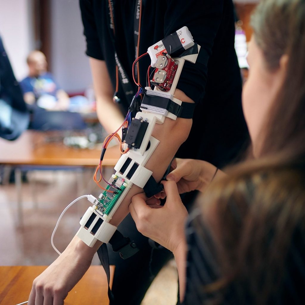 O echipă a Facultății de Matematică și Informatică din cadrul Universității din București este câștigătoarea Marelui Premiu ,,Start-up of the Year” – InnovationLabs